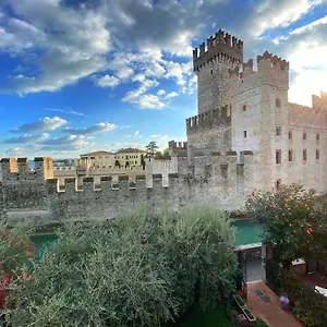 Grifone 2*, Sirmione Italien