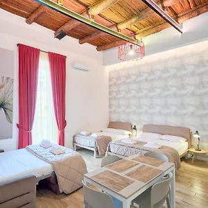 Toto E Peppino Luxury , Neapel Italien